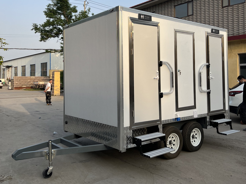 12FT 4 Stall Toilet Trailer