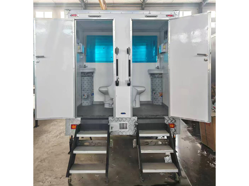 7ft Length 2 Stall Luxury Mobile Toilet Trailer 